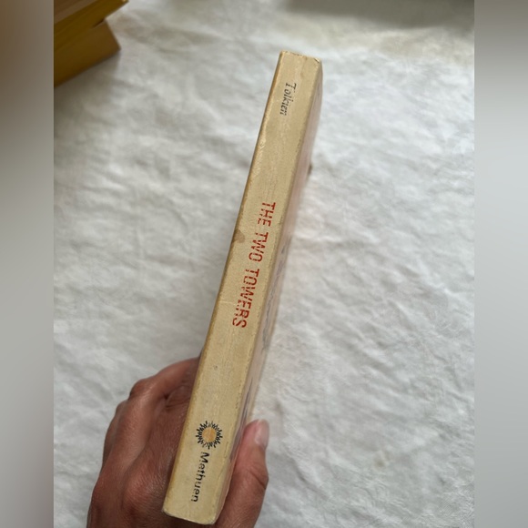 Vintage Tolkien Book - Picture 3 of 8